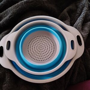 Collapsible Blue and Gray Colander